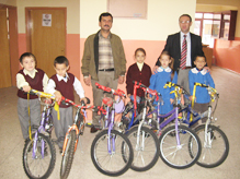 Başarılı Öğrenciler Bisiklet ile Ödüllendirildi